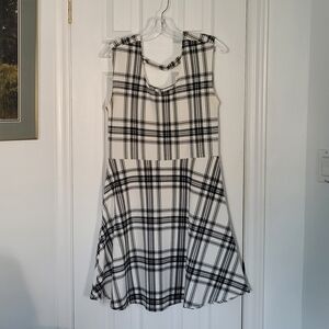 Lily Morgan NWOT Midi Dress in Black and White Plaid